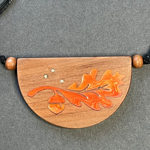 Resin Oak Leaf Necklace with clasp